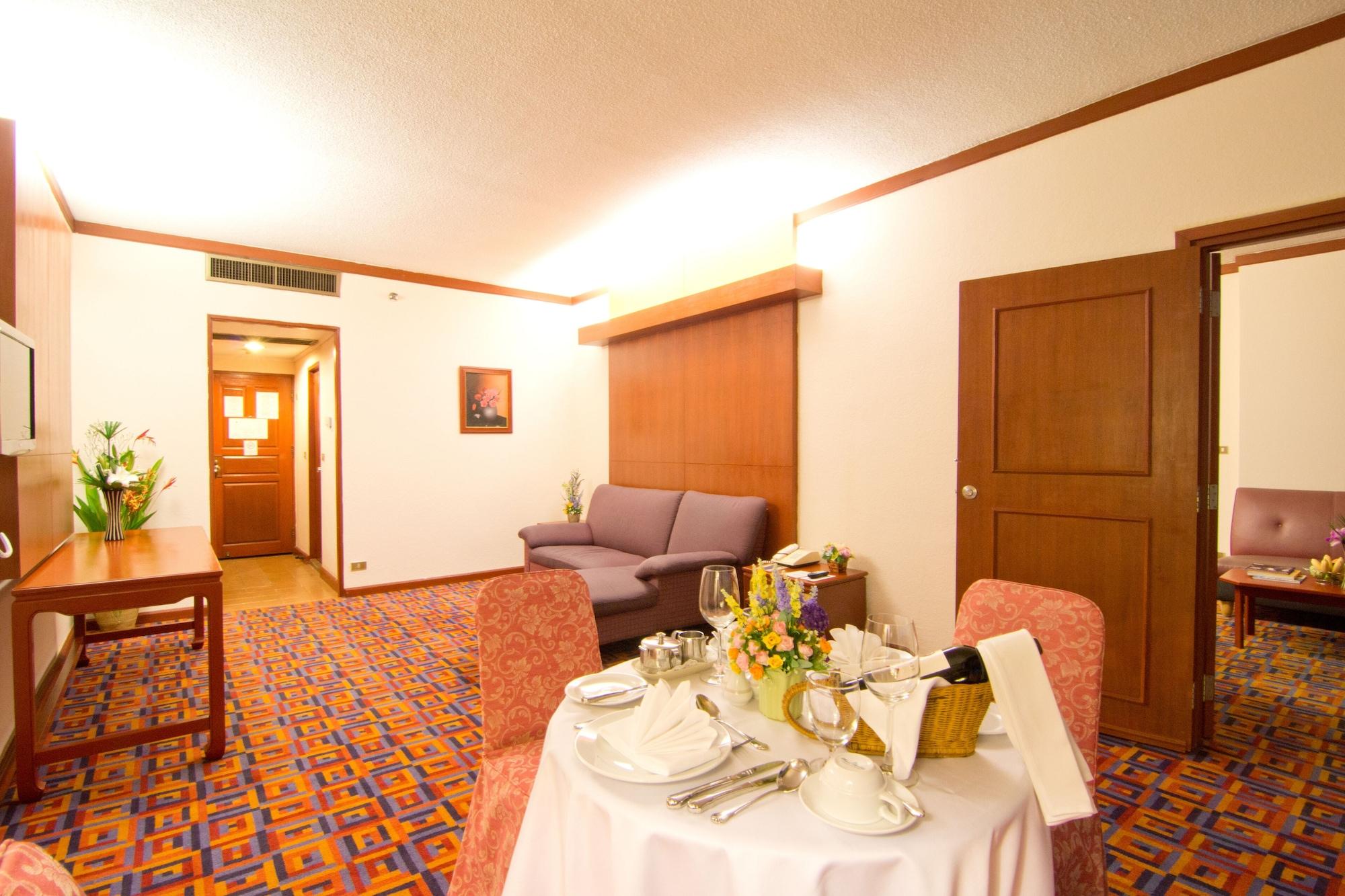 Ambassador Jomtien Ocean Wing - Sha होटल 4*